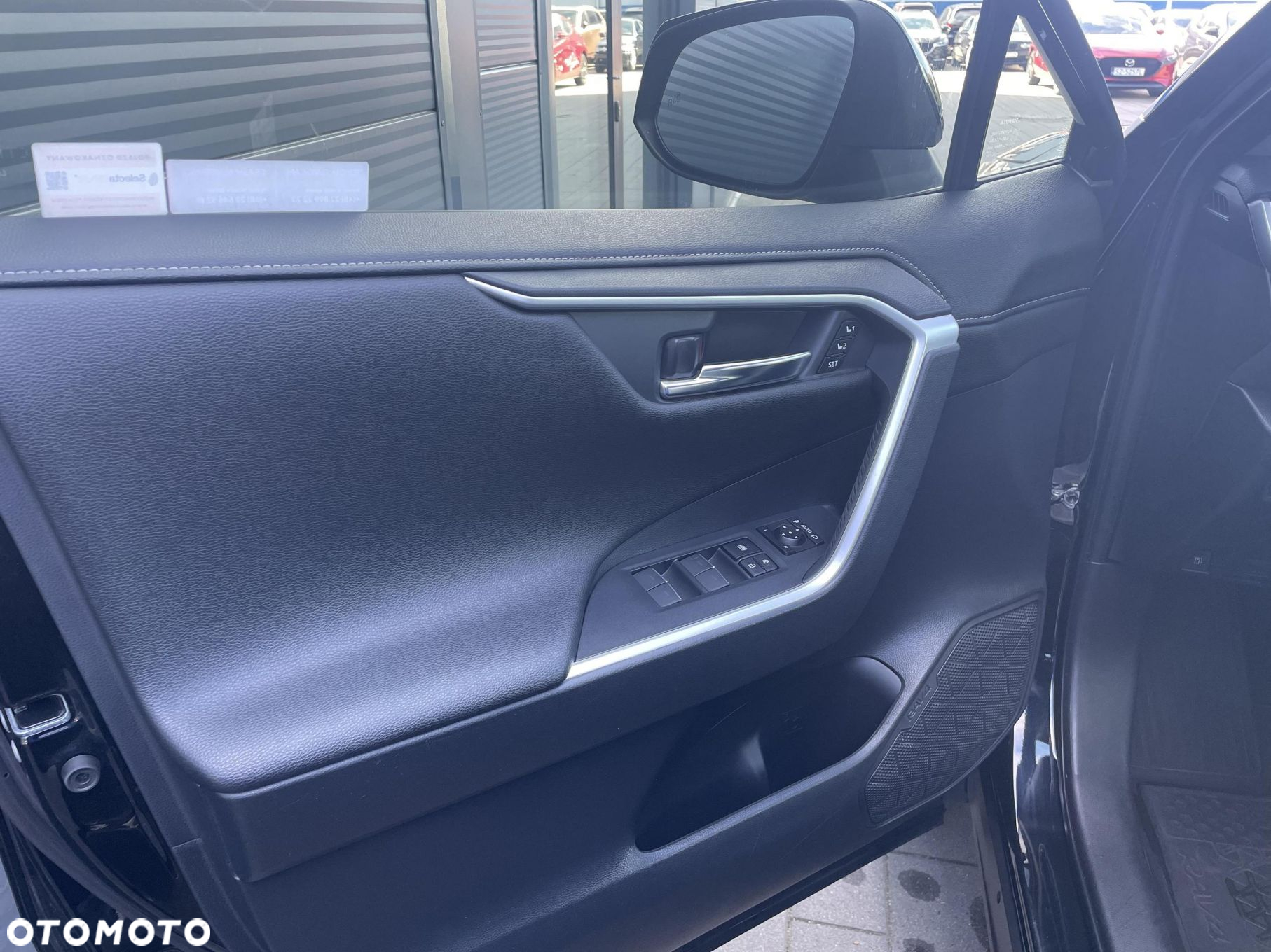 Toyota RAV4 - 10