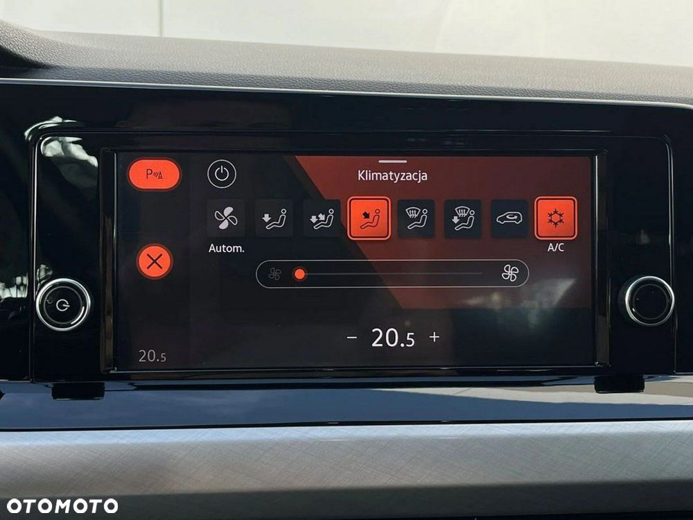 Volkswagen Golf VIII 1.5 TSI EVO Life - 25