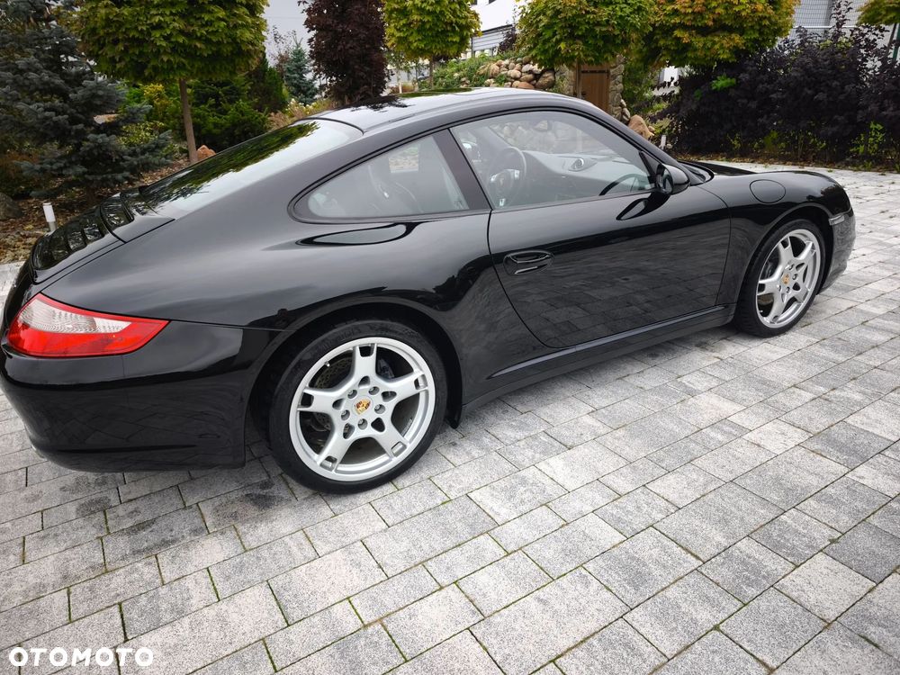 Porsche 911 Carrera 4 - 10