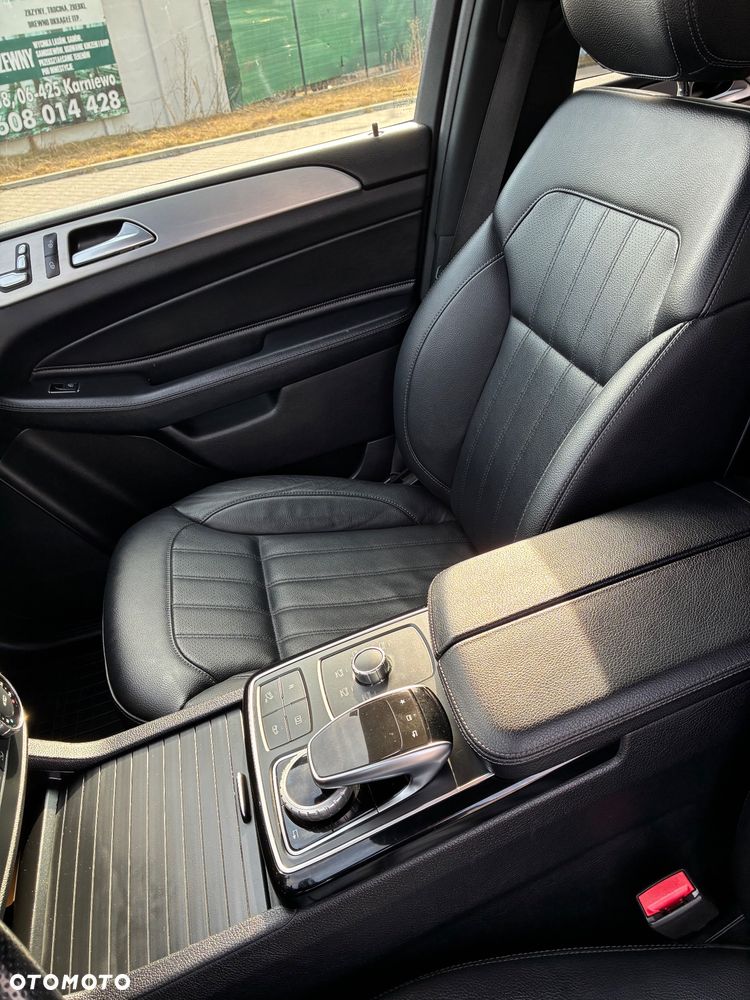 Mercedes-Benz GLE - 21