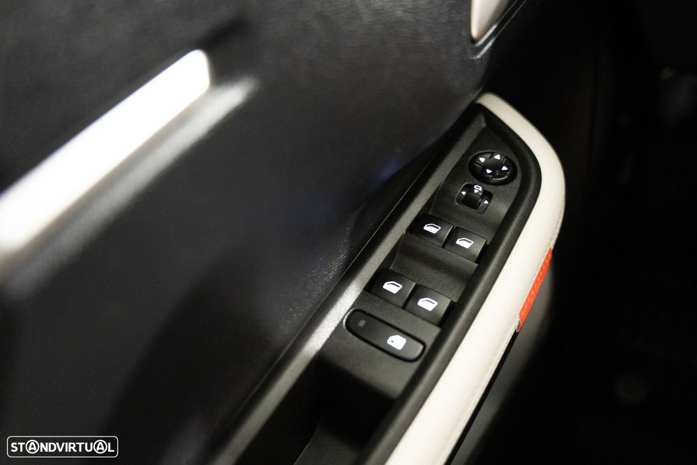 Citroën e-C3 44 kWh Autonomia Conforto Max - 25