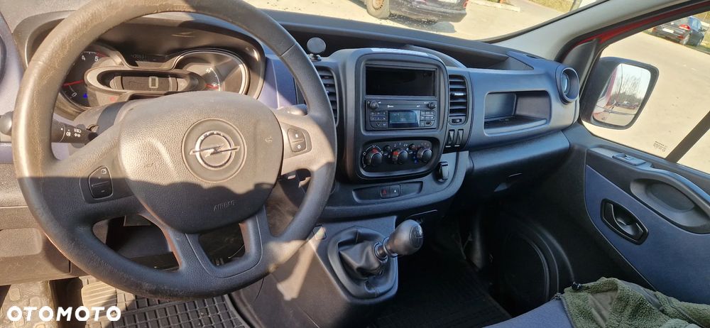 Opel Vivaro - 8