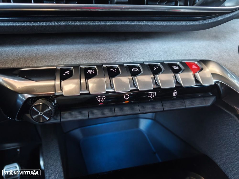 Peugeot 3008 1.5 BlueHDi GT - 29