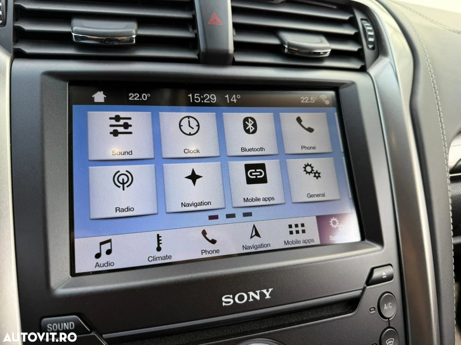Ford Mondeo 2.0 HEV Vignale - 24