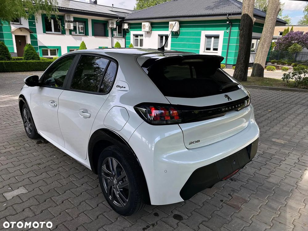 Peugeot 208 PureTech 100 EAT8 Active Pack - 2