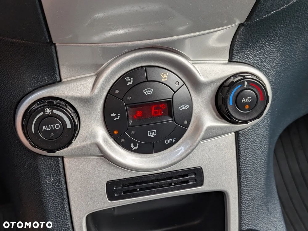 Ford Fiesta 1.25 Titanium EU5 - 12