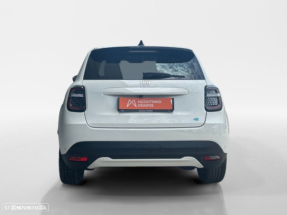 Fiat 600e 54 kWh (RED) - 4
