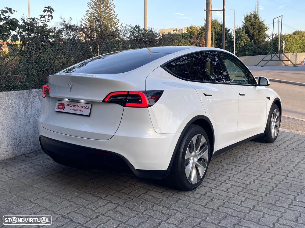 Tesla Model Y RWD - 3