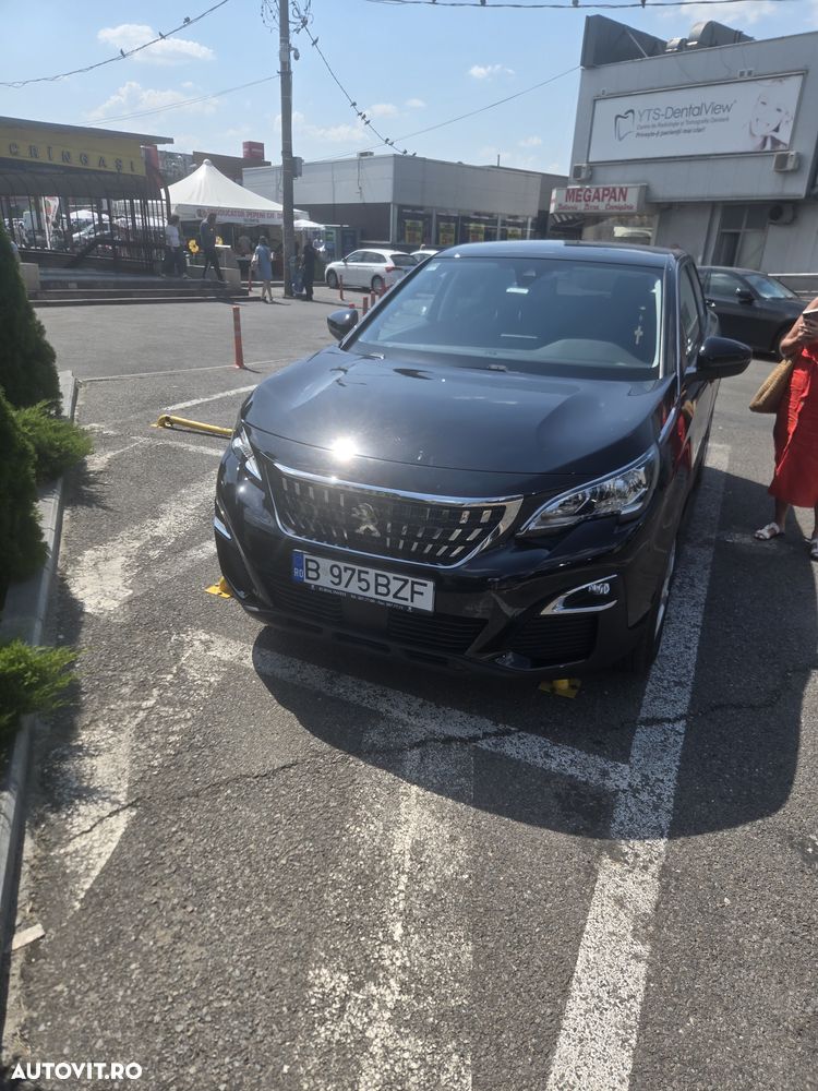 Peugeot 3008 1.6 BlueHDI S&S Allure - 4