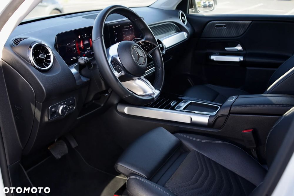 Mercedes-Benz GLB 200 7G-DCT - 14