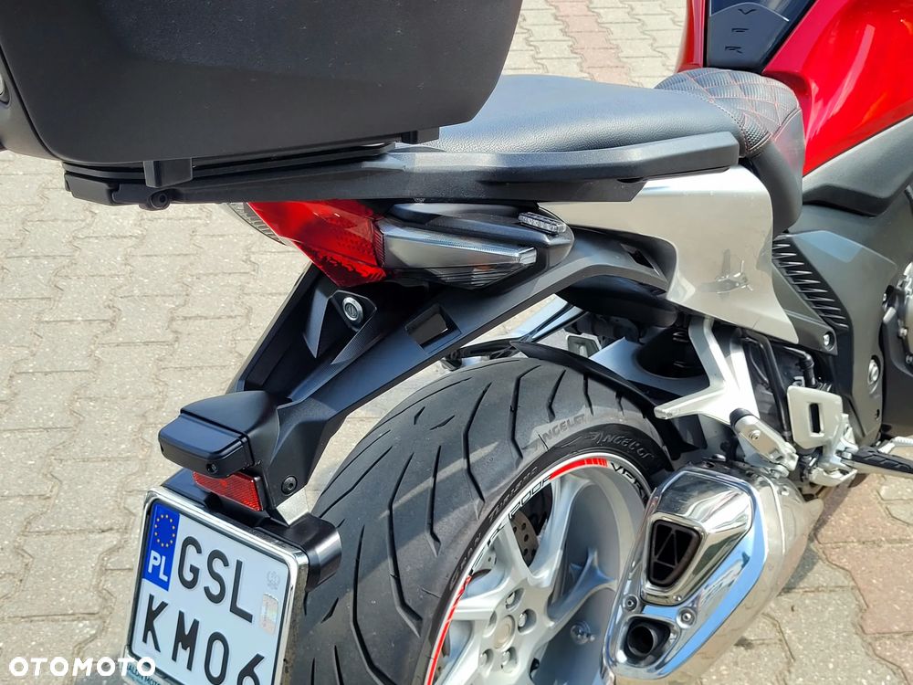 Honda VFR - 23