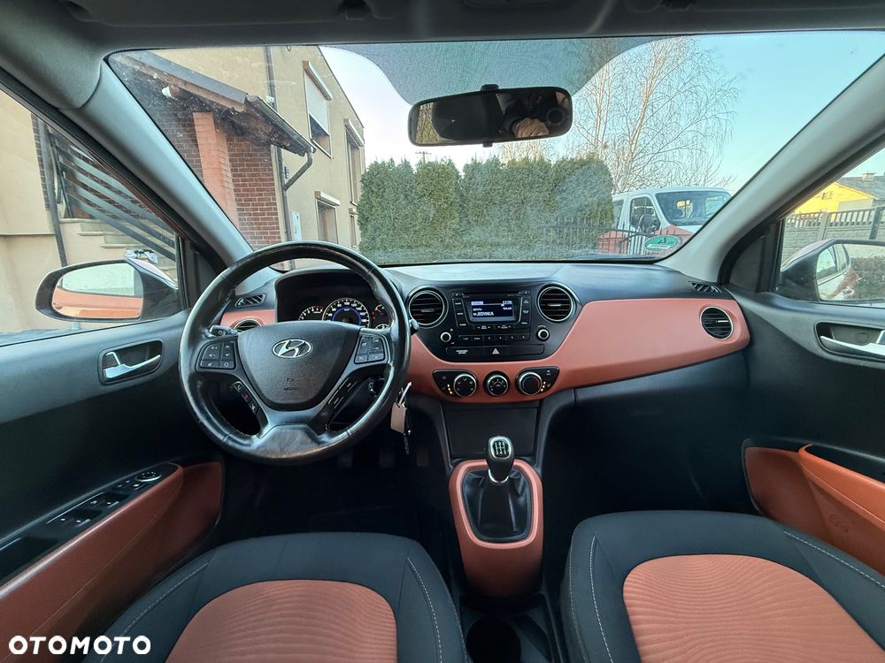 Hyundai i10 1.2 Fifa World Cup Edition - 20