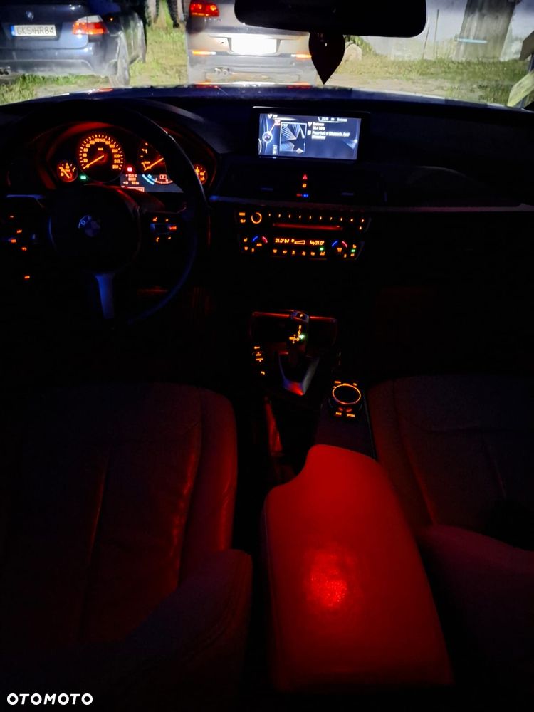 BMW Seria 3 318d Modern Line - 20