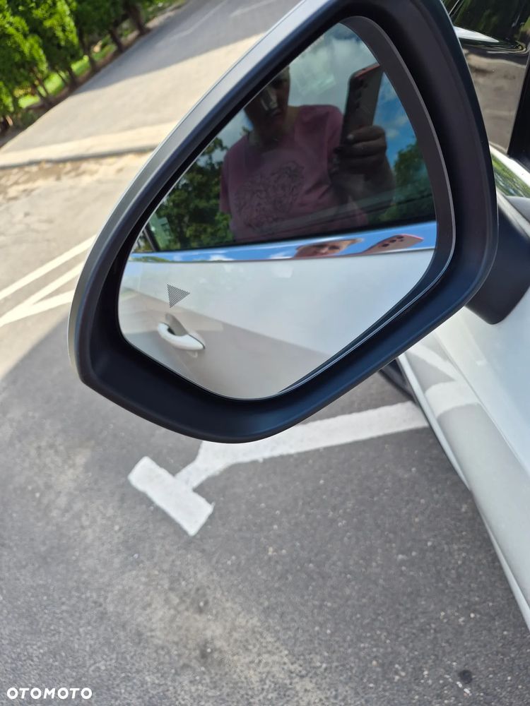 Nissan Qashqai 1.3 DIG-T MHEV Premiere Edition - 17