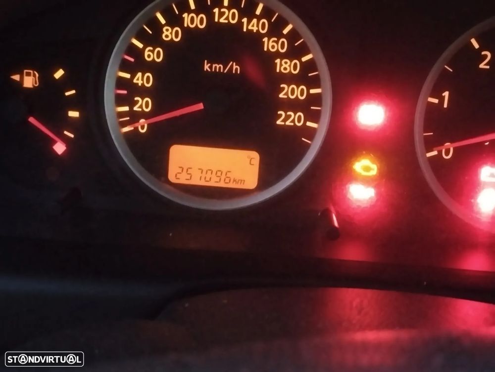 Nissan Almera 1.5 dCi Visia AC ABS - 11