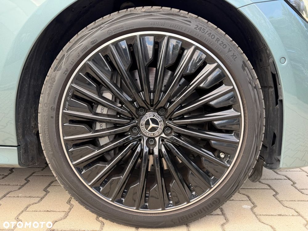 Mercedes-Benz Klasa E 220 d mHEV 4-Matic AMG 9G-Tronic - 23