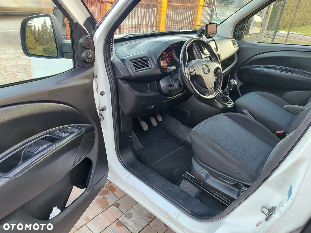 Opel Combo 1.6 CDTI Cosmo Eu6 - 8