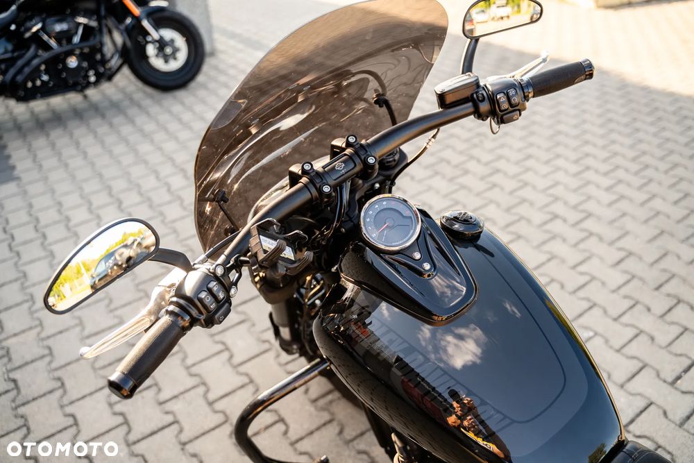 Harley-Davidson Softail Fat Bob - 12