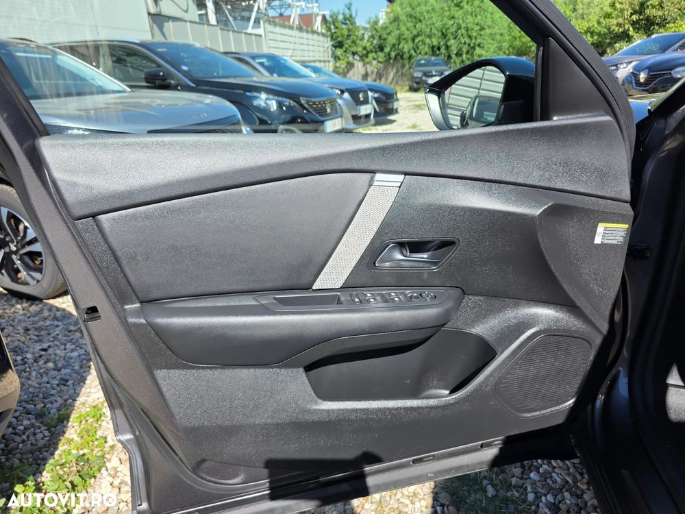 Citroën C4 PureTech 130 Stop&Start EAT8 MAX - 23