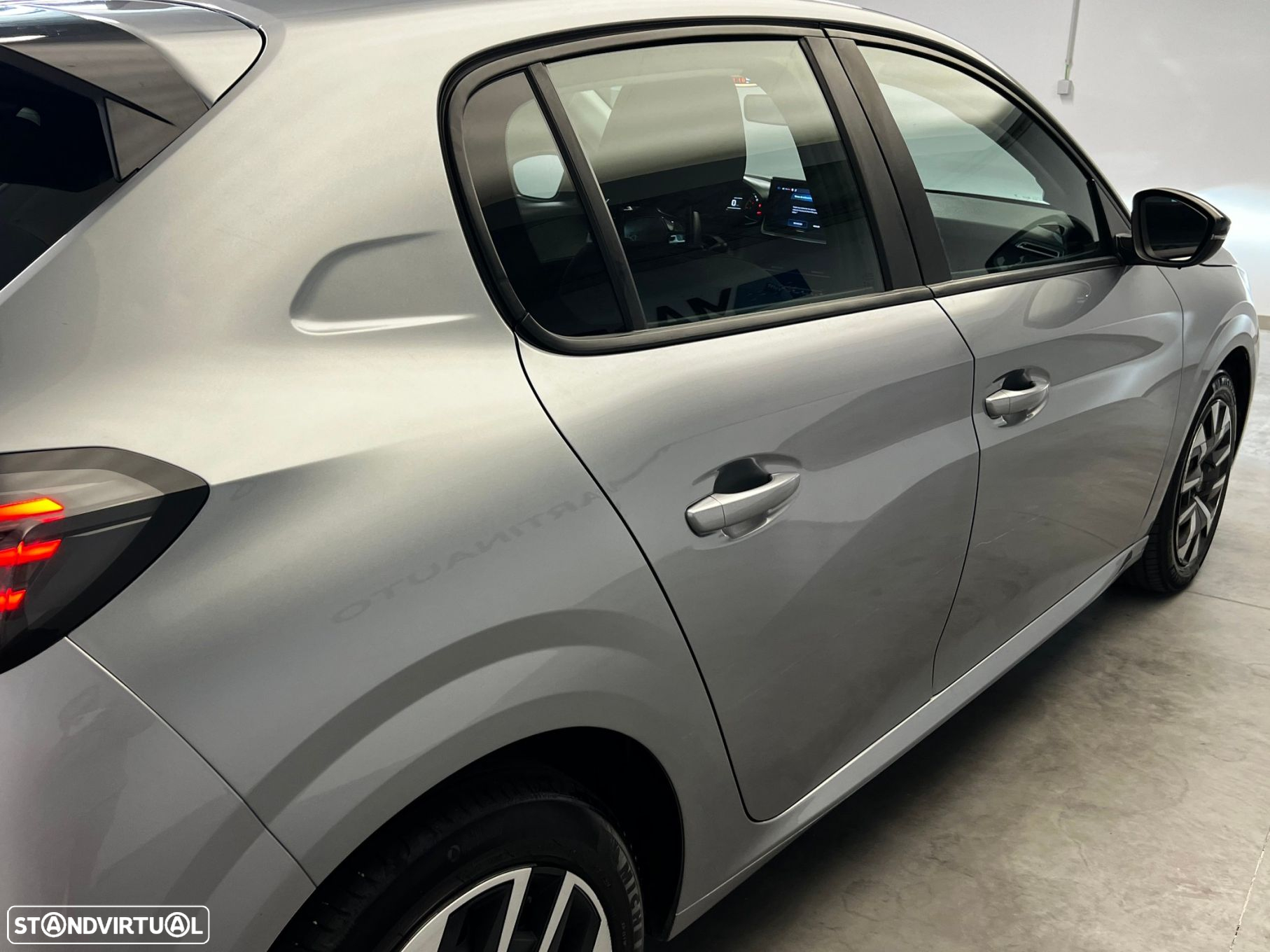 Peugeot 208 1.2 PureTech Active - 11