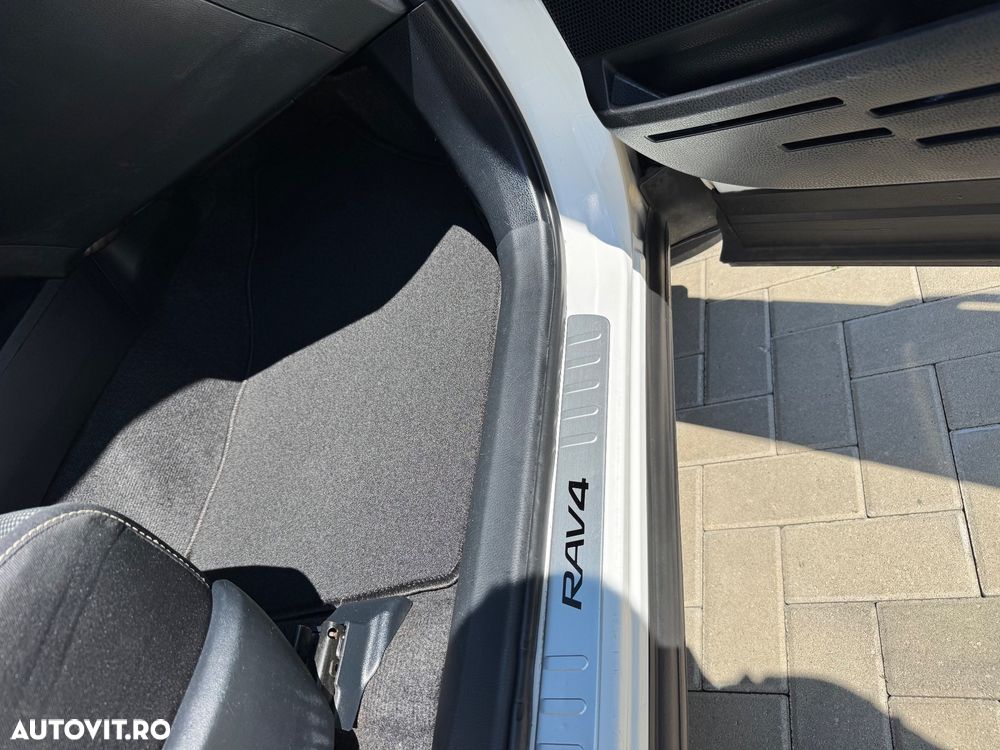 Toyota RAV4 2.0 D-4D 4x2 Start-Stop Comfort - 19