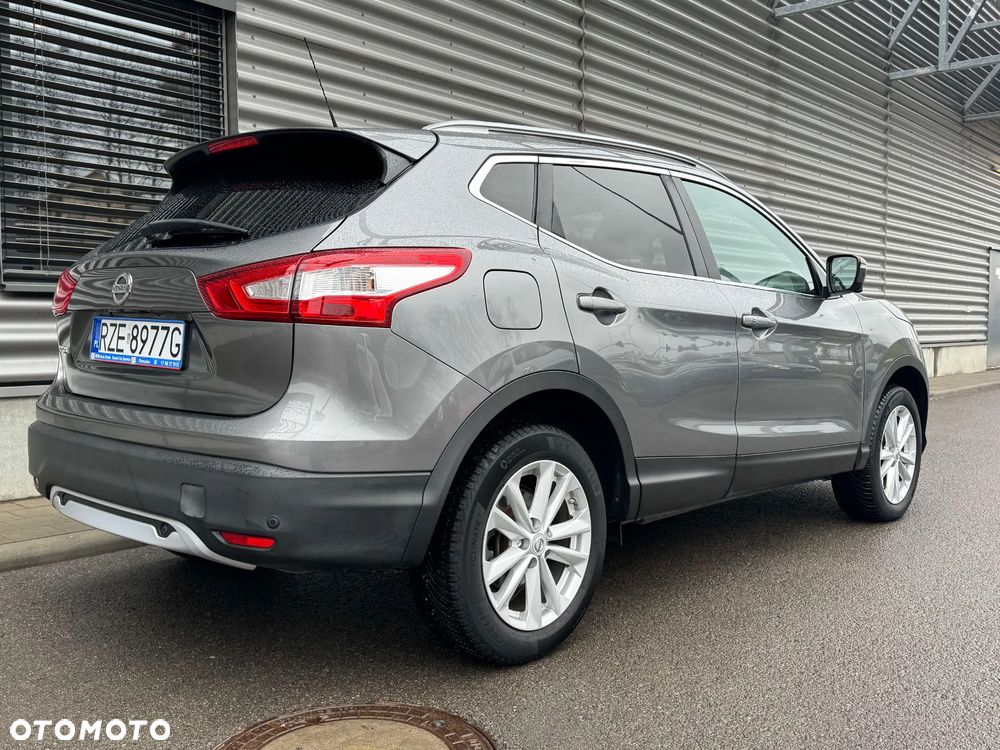 Nissan Qashqai 1.2 DIG-T Tekna EU6 - 4