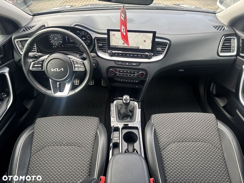 Kia Ceed 1.5 T-GDI Business Line Plus - 11