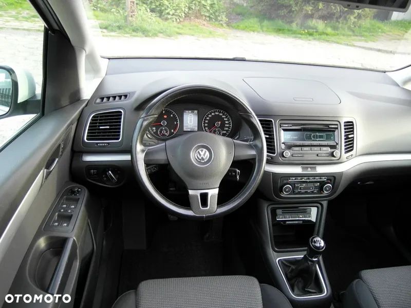 Volkswagen Sharan 2.0 TDI BlueMotion Technology Comfortline - 24