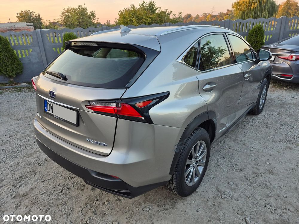 Lexus NX 300h Elite AWD - 6