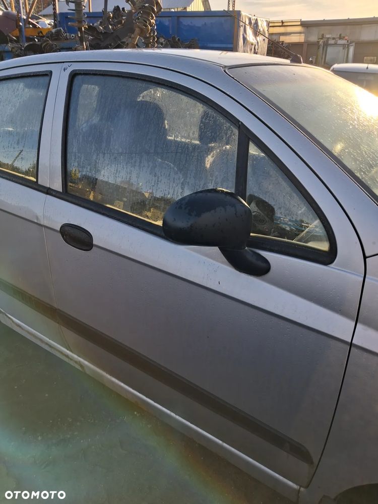 Chevrolet spark drzwi prawy przod 92U - 3
