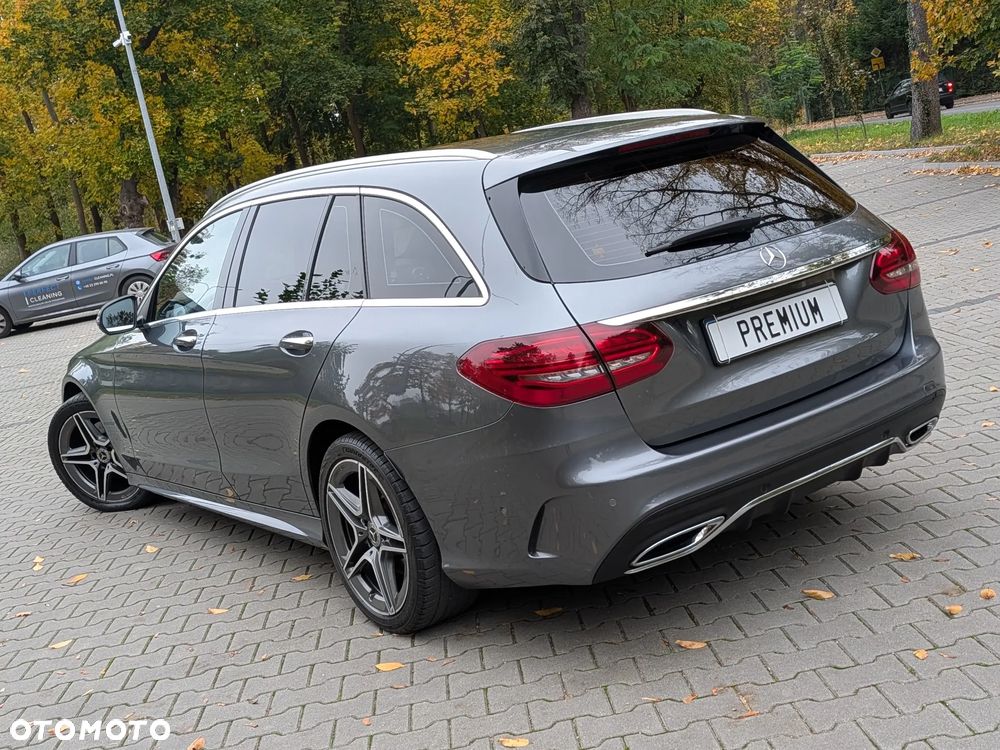Mercedes-Benz C-Class 2019 photo 3