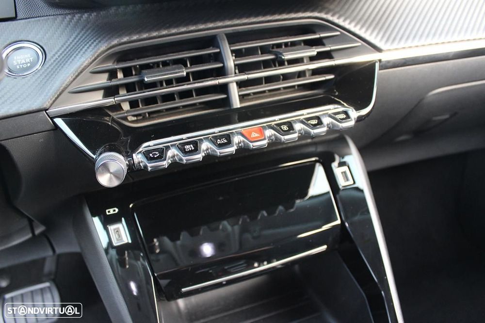 Peugeot e-2008 Allure - 27