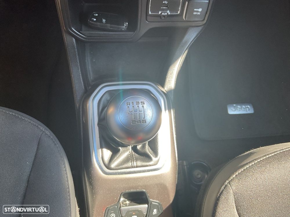 Jeep Renegade 1.6 MJD Limited - 27