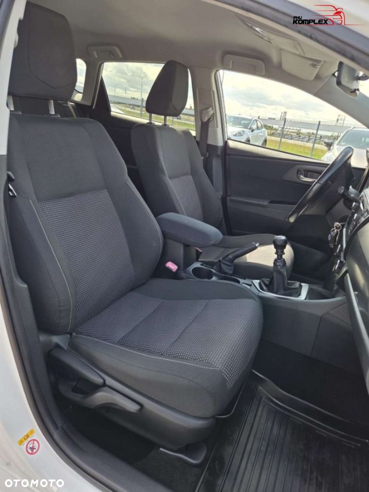 Toyota Auris - 12