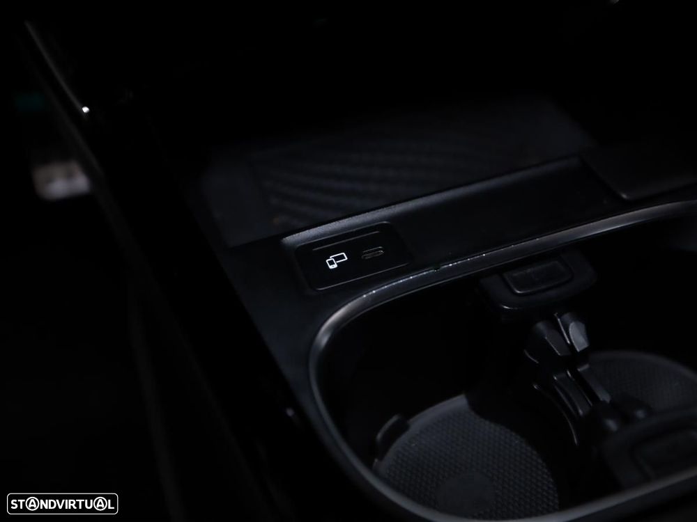 Mercedes-Benz CLA 250 e Shooting Brake 8G-DCT - 25