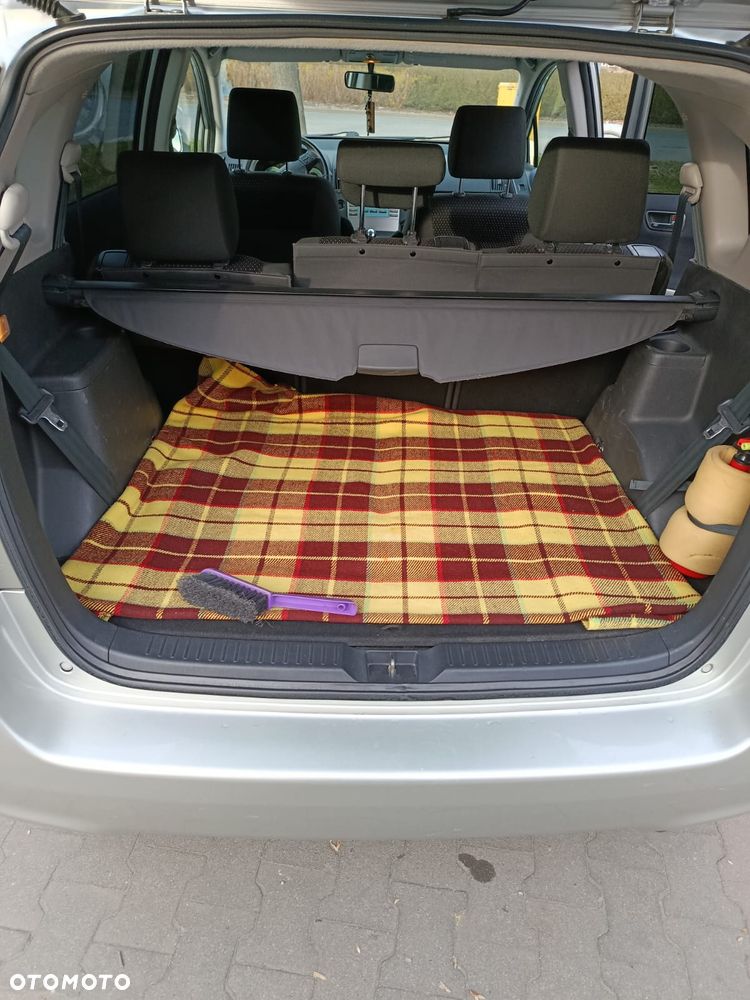 Toyota Corolla Verso 1.8 Sol + 7os - 6