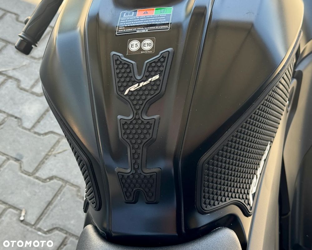 Yamaha YZF - 3