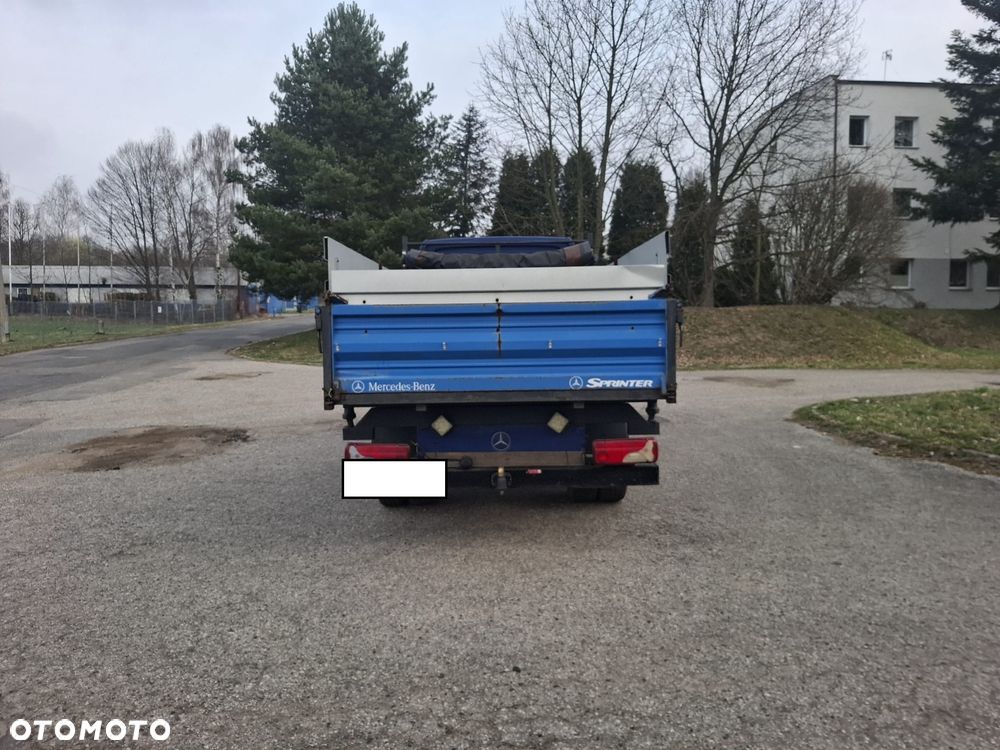Mercedes-Benz 516 - 4