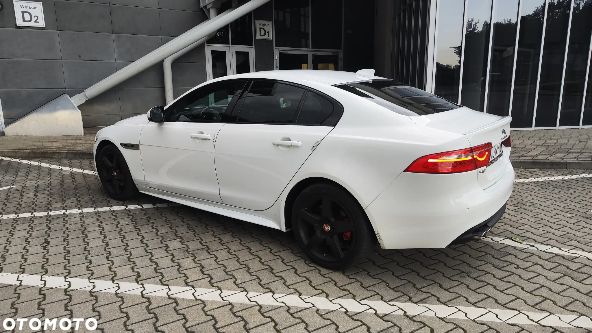 Jaguar XE 20d AWD R-Sport - 5