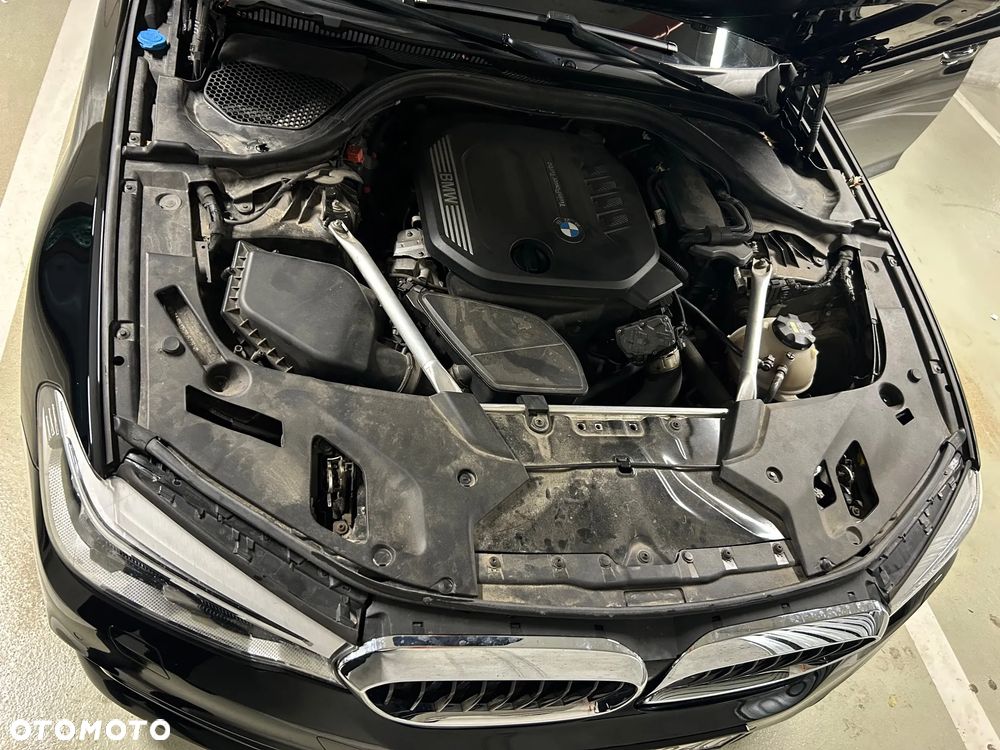 BMW Seria 5 520d xDrive Sport Line sport - 9