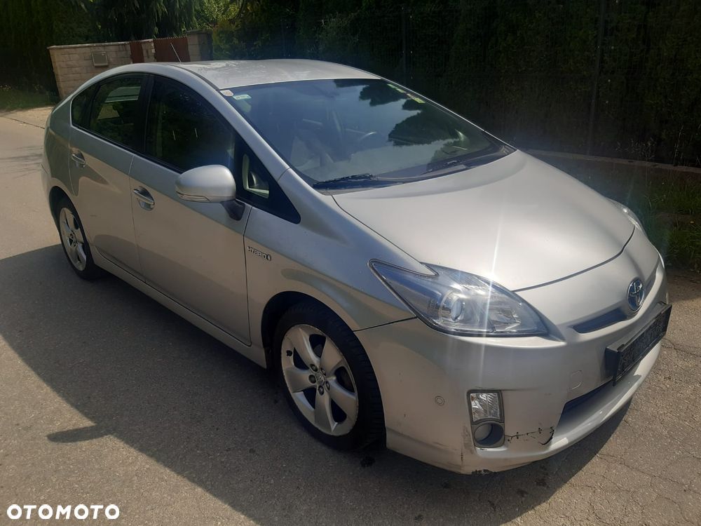 Toyota Prius - 3