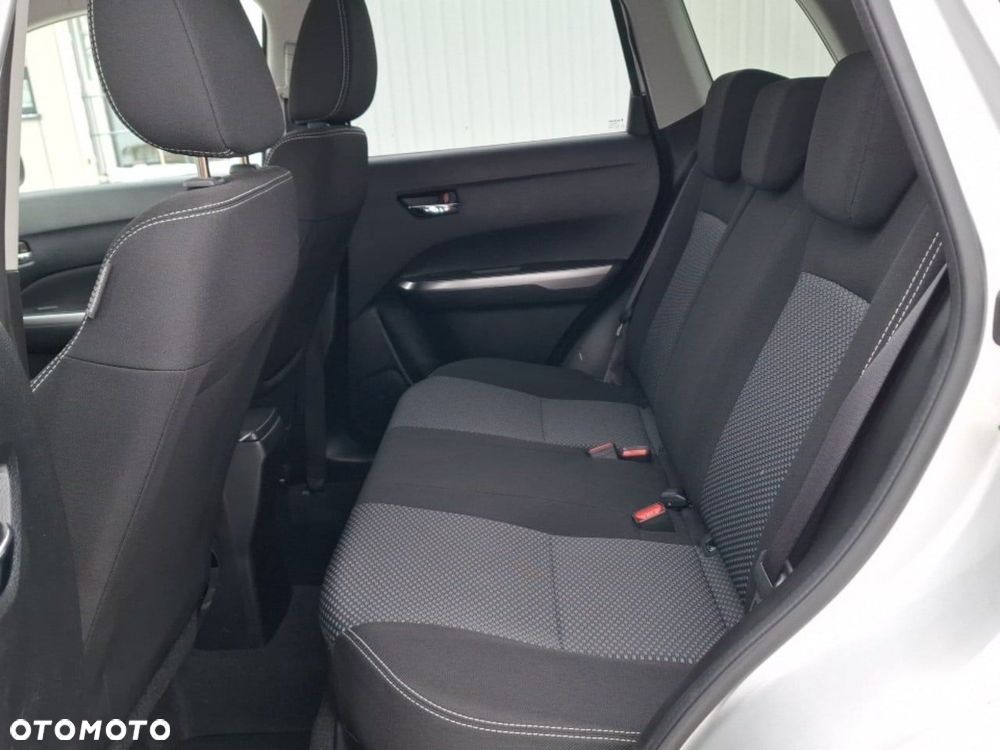 Suzuki Vitara - 12