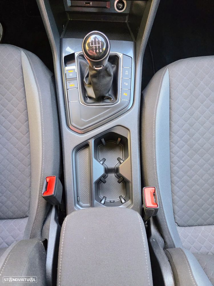 VW Tiguan 1.5 TSI Confortline - 42