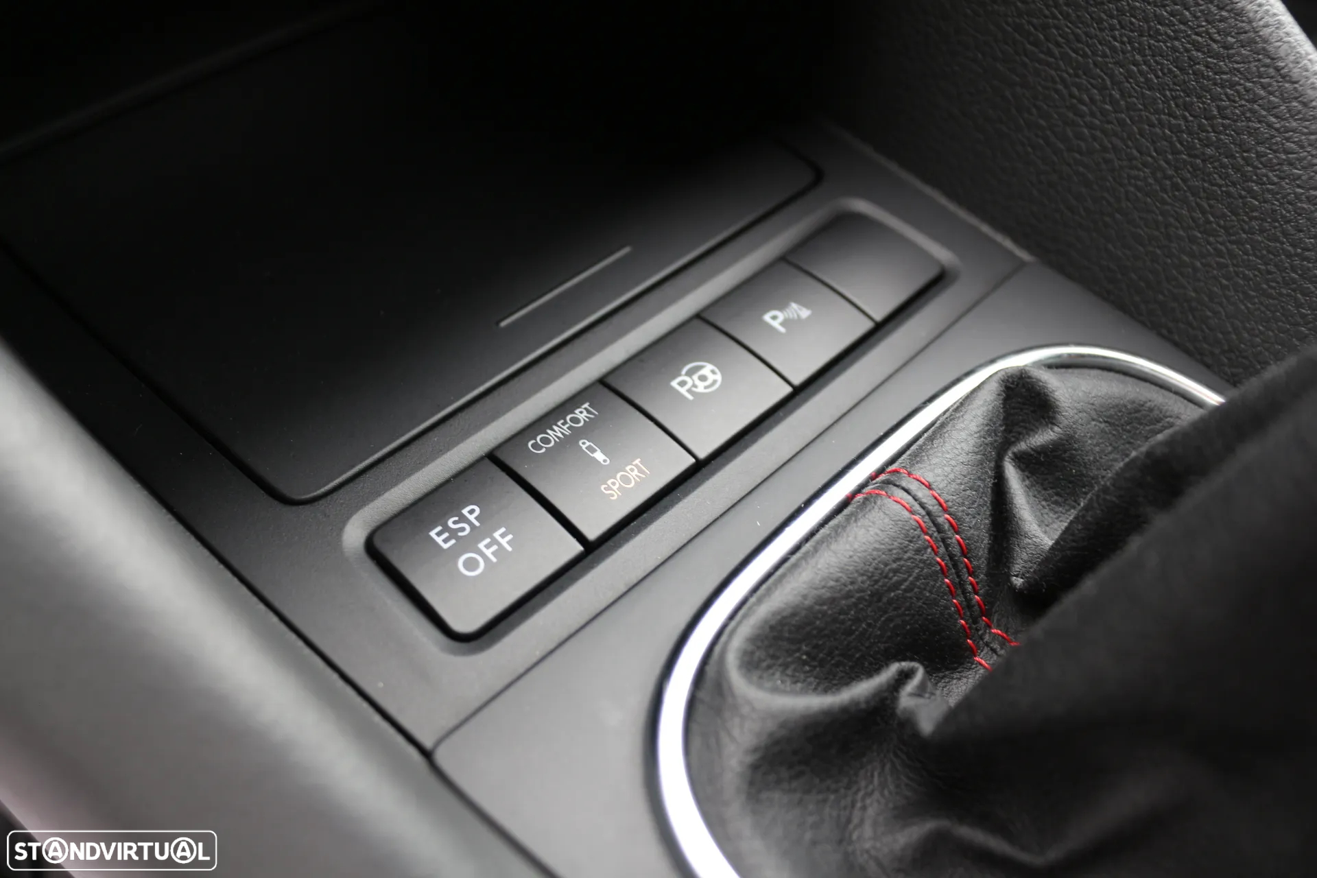 VW Golf 2.0 GTI - 24