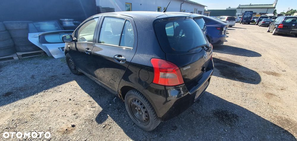 Toyota Yaris II maska drzwi zderzak lampa klapa fotele wszystkie części - 7