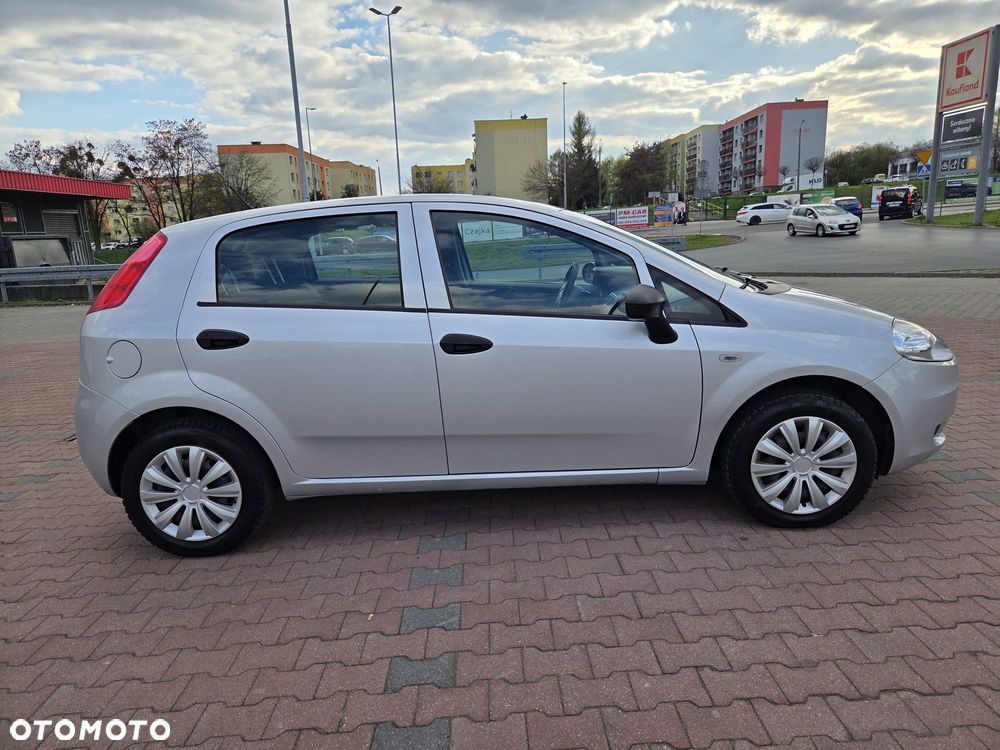 Fiat Grande Punto Actual 1.2 8V Estiva - 5