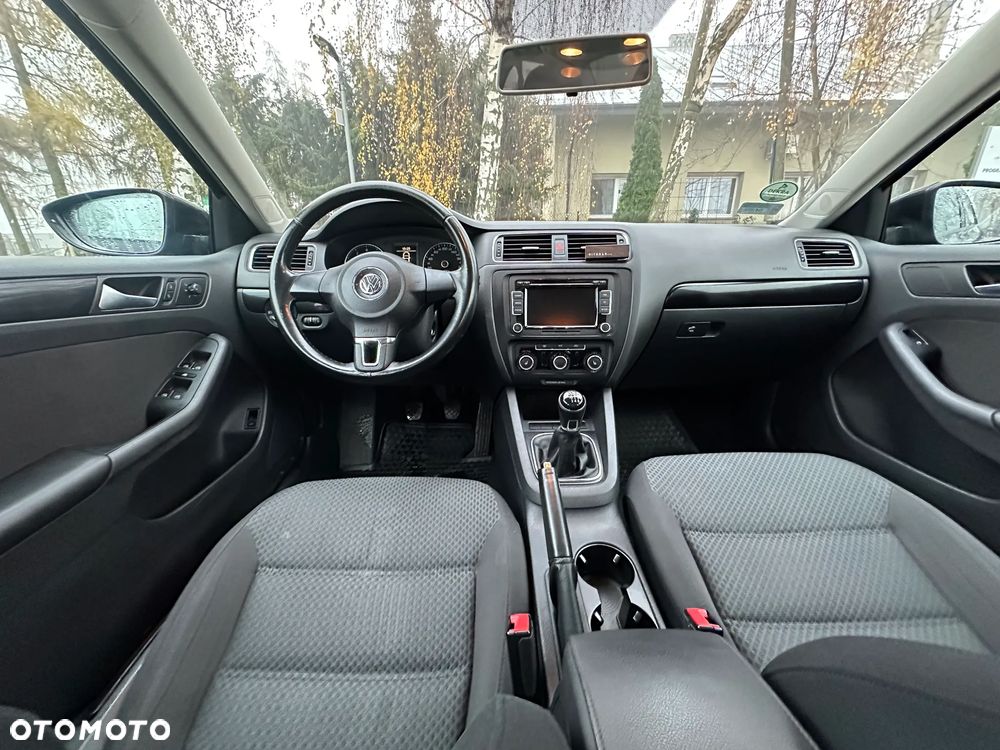 Volkswagen Jetta 1.2 TSI Comfortline - 11