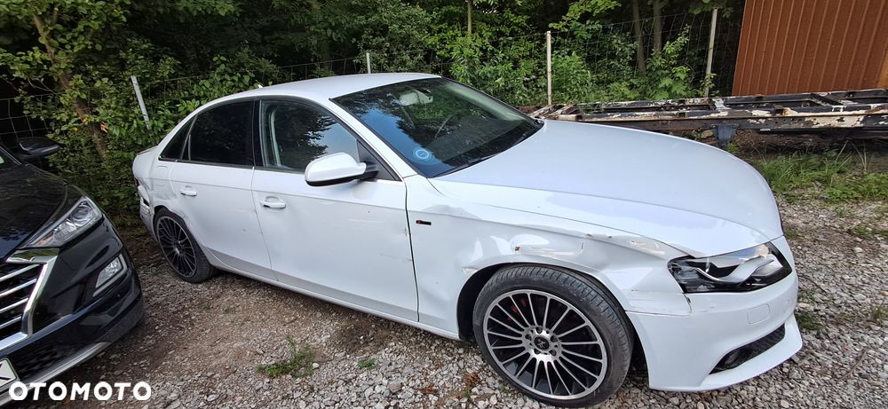 Audi A4 Limousine - 12