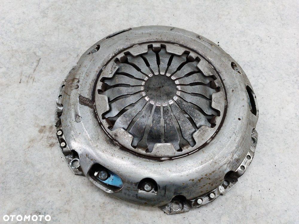 SPRZĘGŁO KOMPLETNE SKODA OCTAVIA II 030105271D 700296 700295  VALEO 1.6 FSI - 12