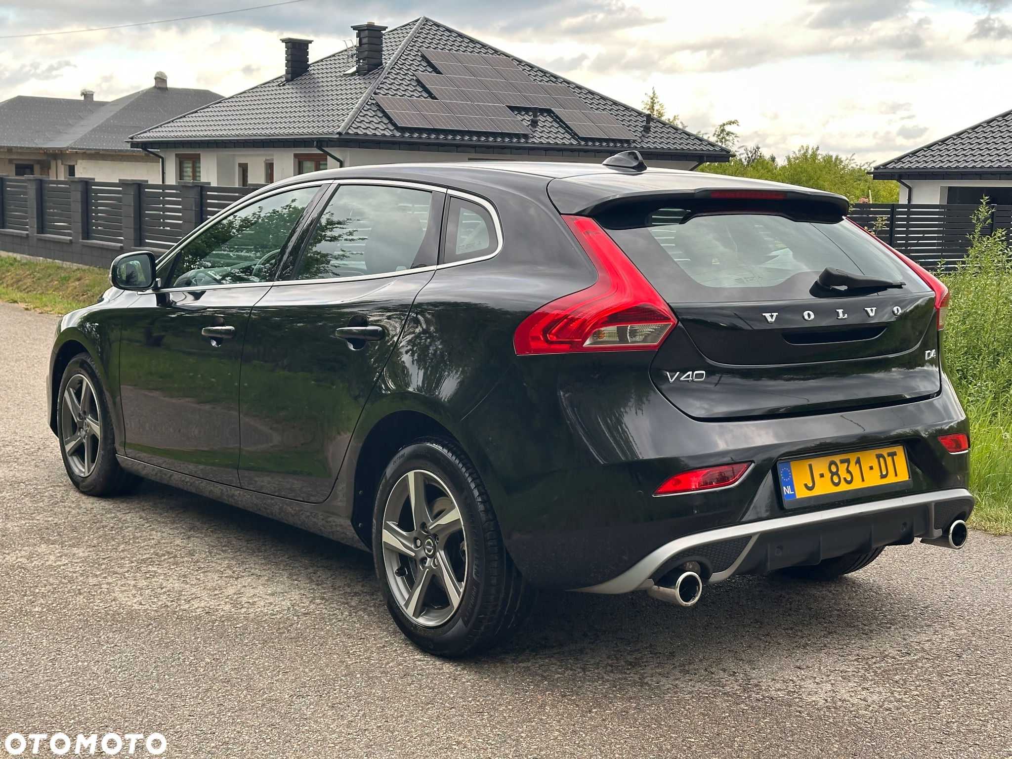 Volvo V40 D4 Drive-E R-Design Momentum - 15